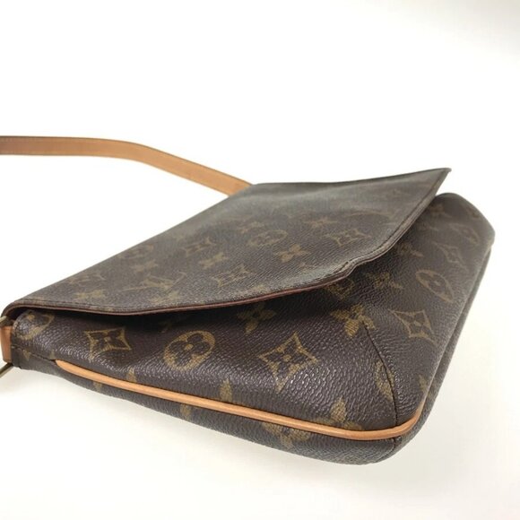 LOUIS VUITTON Monogram Musette Tango Short M51257 Shoulder bag - Picture 5 of 16